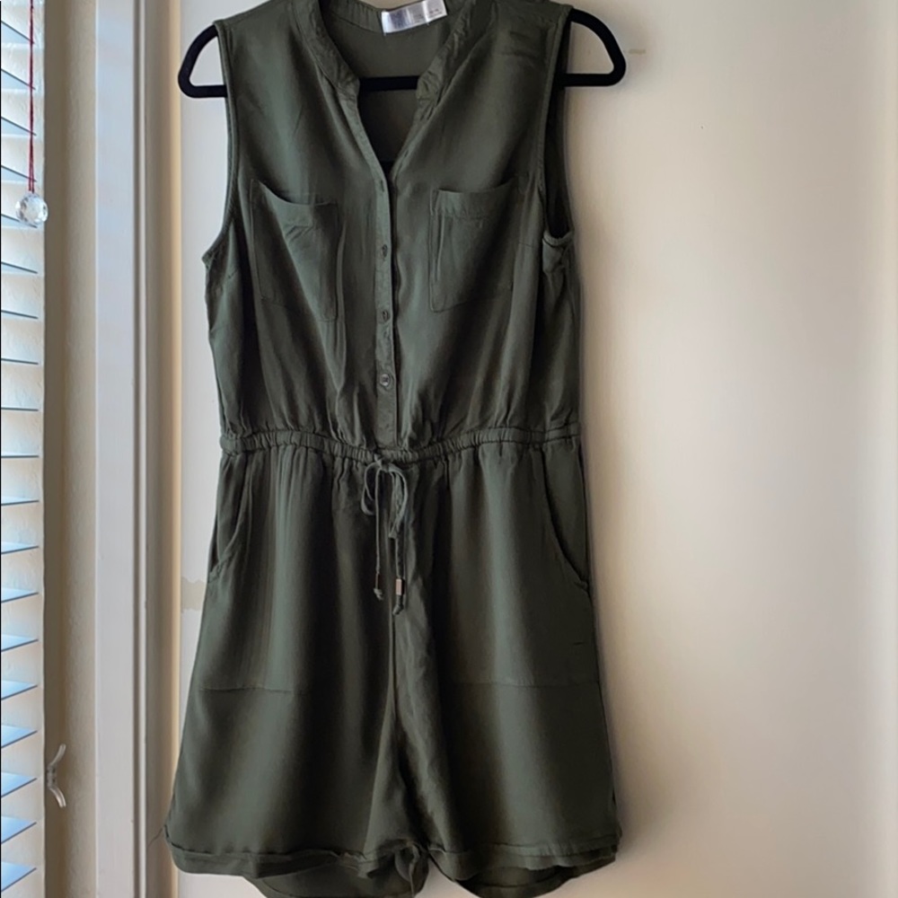 Time and Tru Olive Green Sleeveless Button-Front Romper
